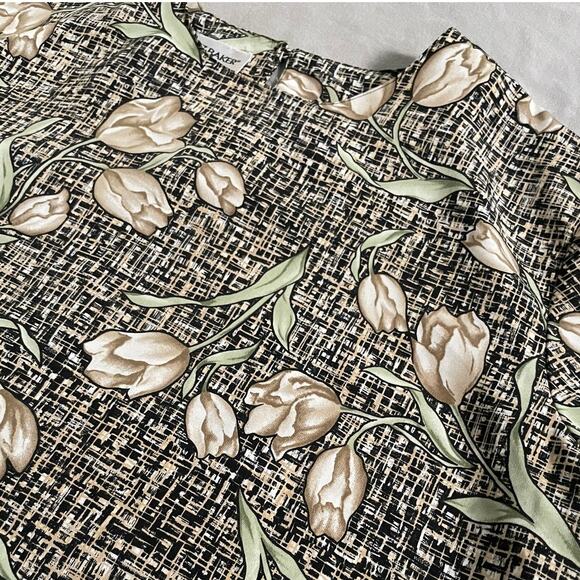 Liz Baker Tulip Pattern Blouse - Picture 2 of 7